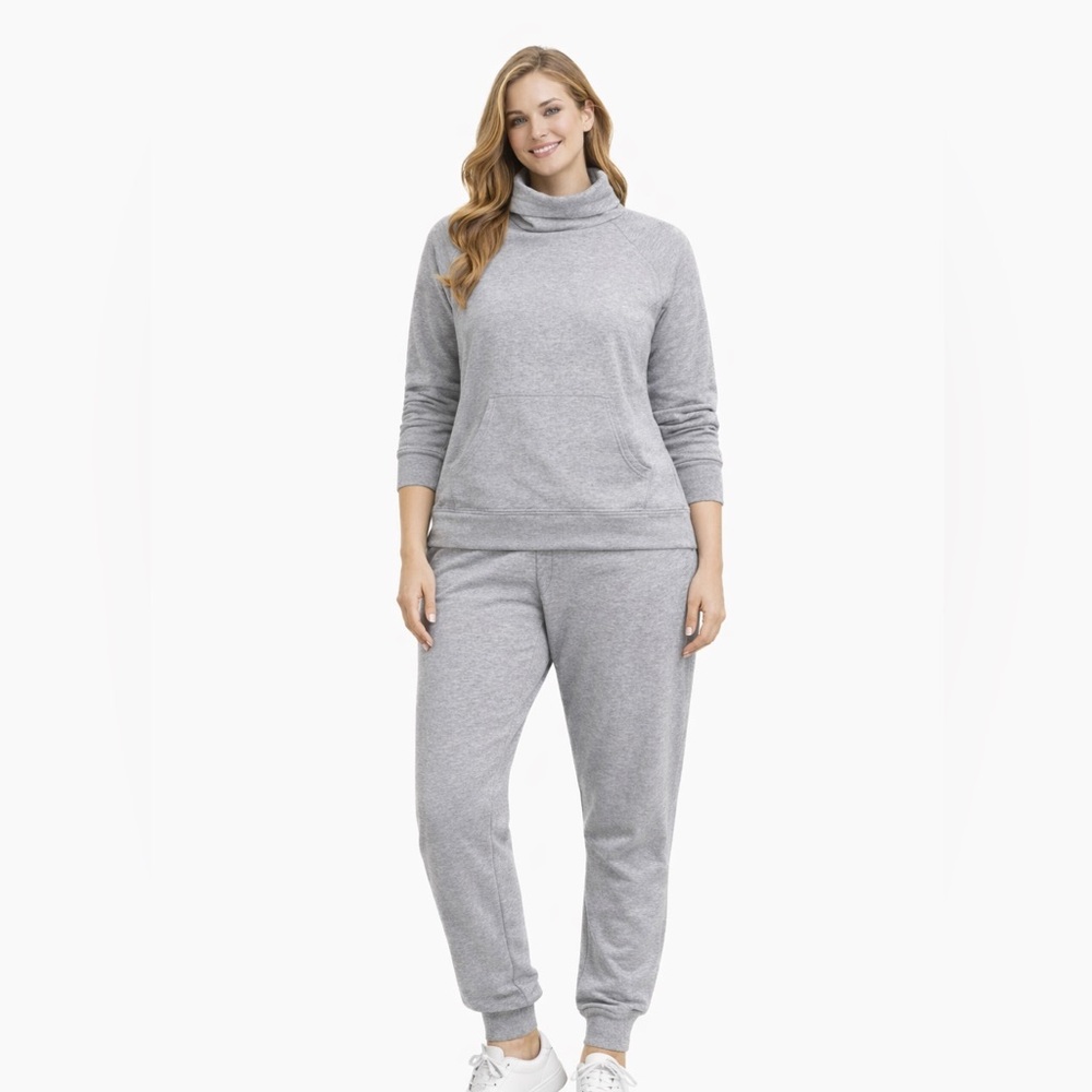 REITMANS HYBA Cozy Gray Sweatshirt and Pants Set